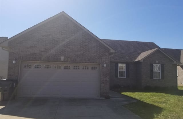 496 Comanche Ct - 496 Comanche Court, Clarksville, TN 37042