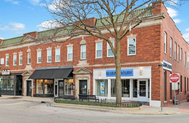 19 E 1st Street unit: C