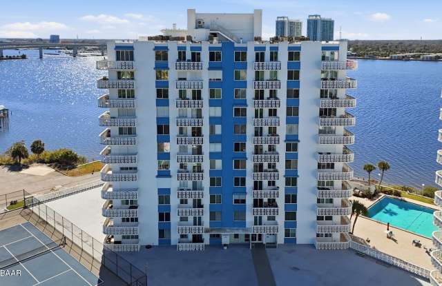 925 N Halifax Avenue unit: 903