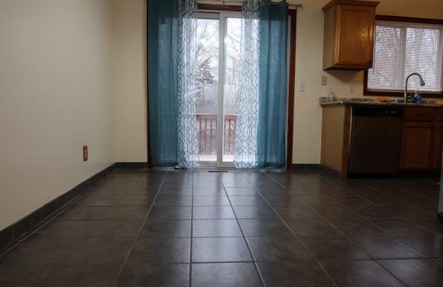 4664 Crosswinds Southeast