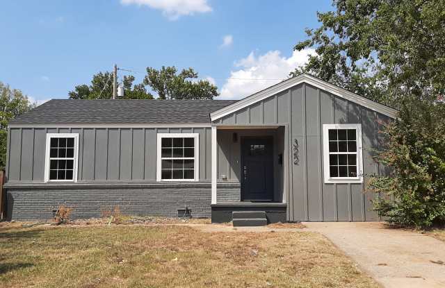 Photo of 322 S Arrington