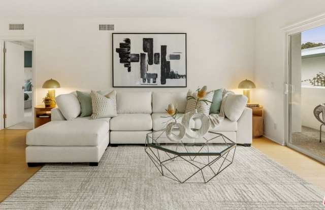 1447 Stanford St unit: C