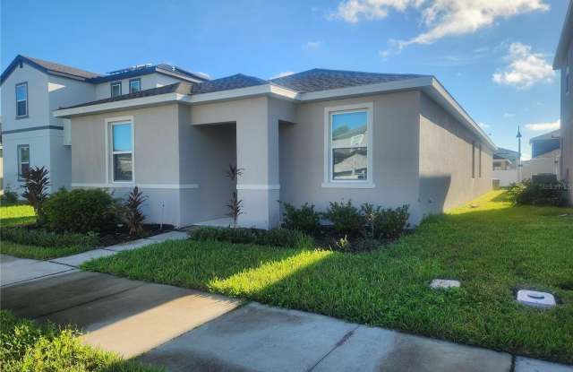 1567 PINES END PLACE