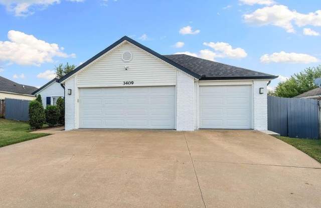 Photo of 3409  SW Picasso  BLVD