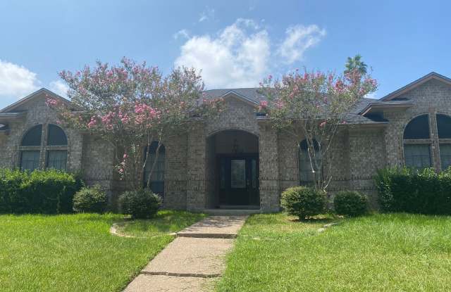 Photo of [3/2/3 READY FOR LEASE]