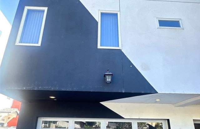 Photo of 1735 Magnolia Avenue 1/2