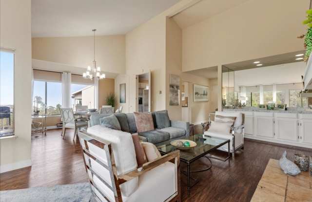 Charming Pebble Beach Condo - Move in Ready!