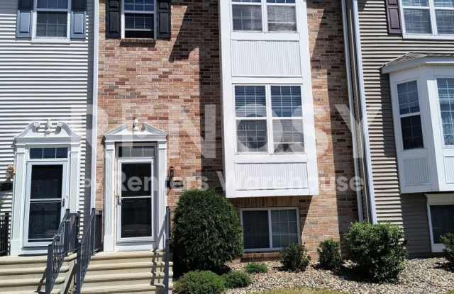 Available July 1st 4 Bedroom 4 Bath Town House in Eden Prairie