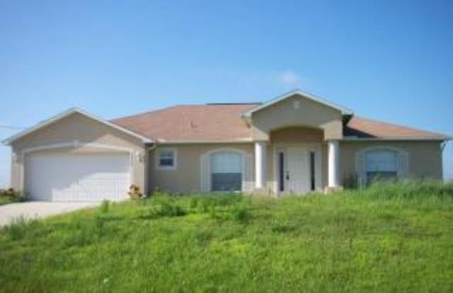 1310 NW 12TH ST - 1310 Northwest 12th Street, Cape Coral, FL 33993