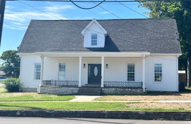 Photo of Spectacular newly remodeled home, next to the Square, Franklin, Ky