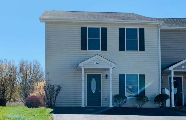 4 Bedroom, 2.5 Bath House