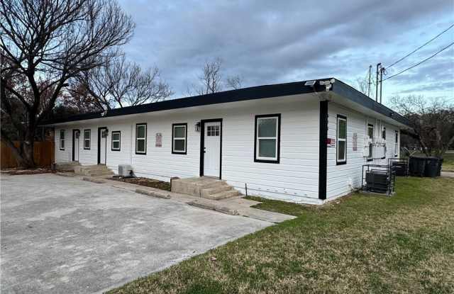 Photo of 515 Bremser Avenue unit: 2