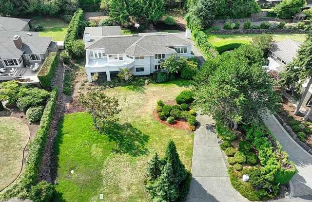 Clyde Hill Home