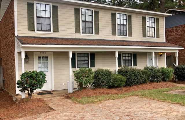 Photo of 2 bed, 1.5 bath in Brandon!