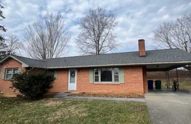 3 Bedroom Home with Carport in Blacksburg