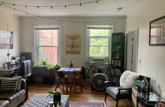 213 Newbury St