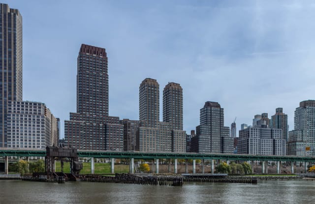 180 Riverside Boulevard