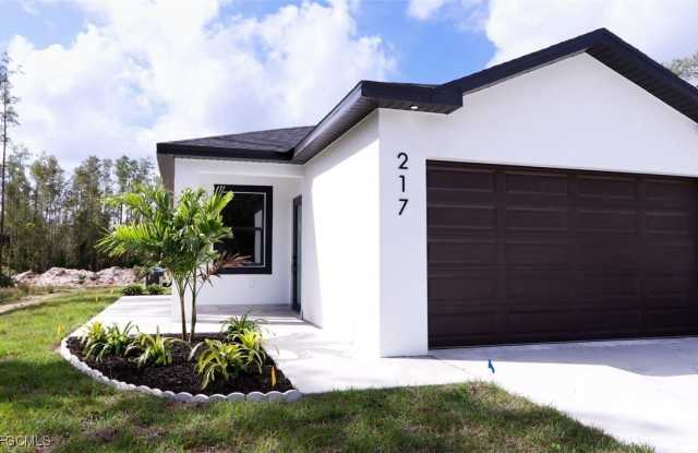 Photo of 217 Greenbriar Boulevard