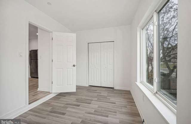 1642 16TH Street SE unit: 3