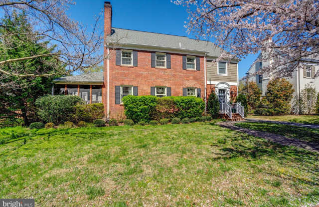 4107 OLIVER STREET - 4107 Oliver Street, Chevy Chase Village, MD 20815