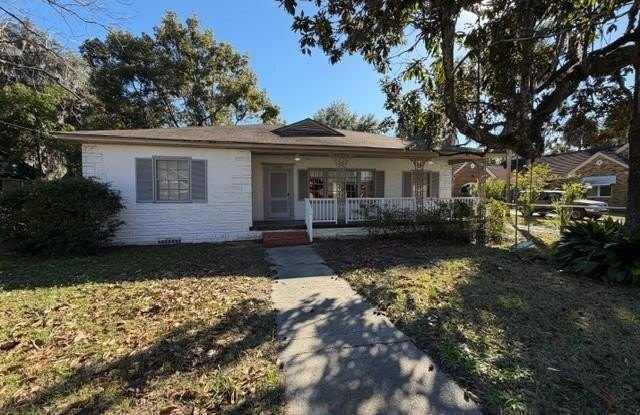 2006 Gloucester Street