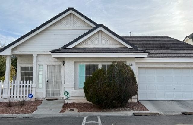 5222 Green Forest Way - 5222 Green Forest Way, Spring Valley, NV 89118