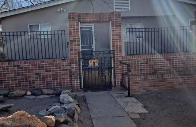 1112 Aqua Ave