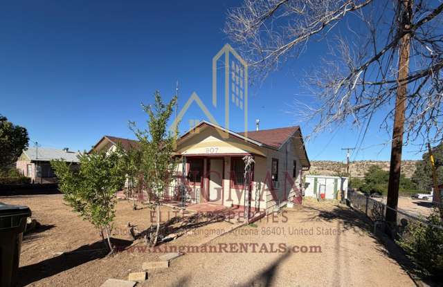 Bright 1BR Near Historic Downtown—Private & Full of Character