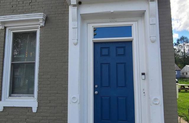 161 N COLLEGE STREET