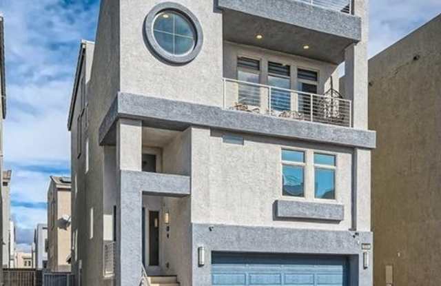 8044 Haywood Estate Avenue