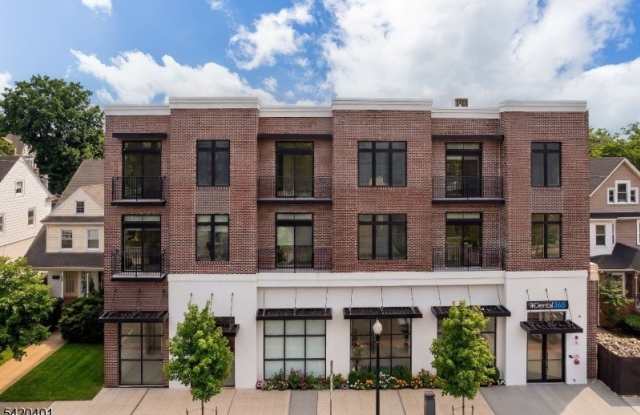423 South avenue W