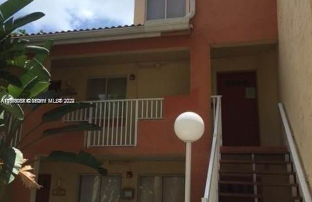 1063 Coral Club Dr