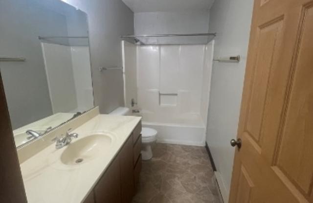 815 Woodland Avenue - 2