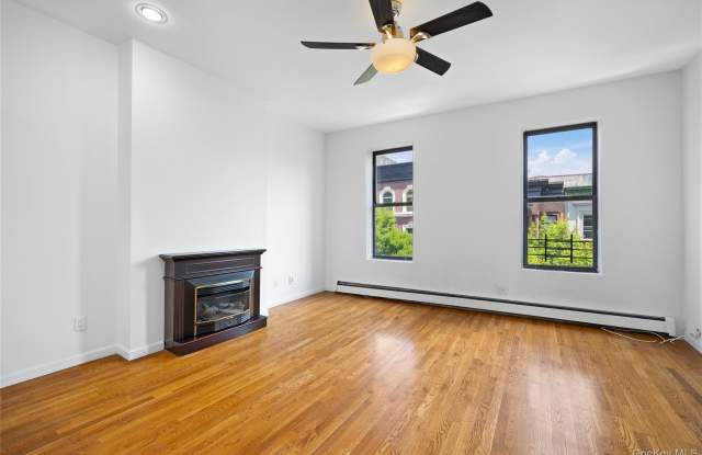 118 W 136TH Street unit: 3