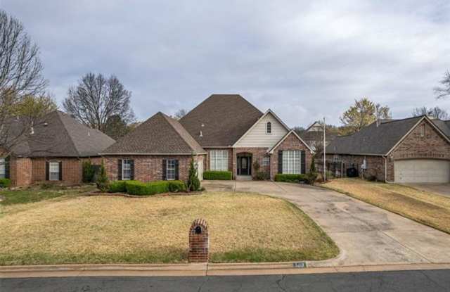Immaculate and hard to find Single-Story with a 3-Car Garage available for immediate occupancy in the heart of south Tulsa, Jenks SE! photos photos