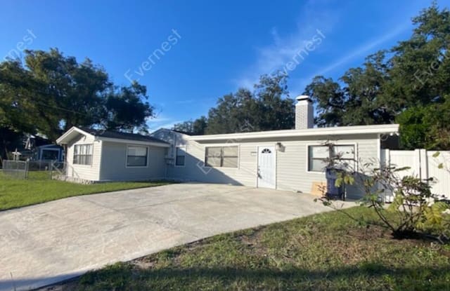 7301 N Dartmouth Ave