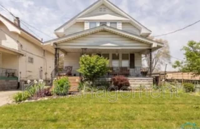 3951 Burton - 3951 Burton Avenue, Toledo, OH 43612