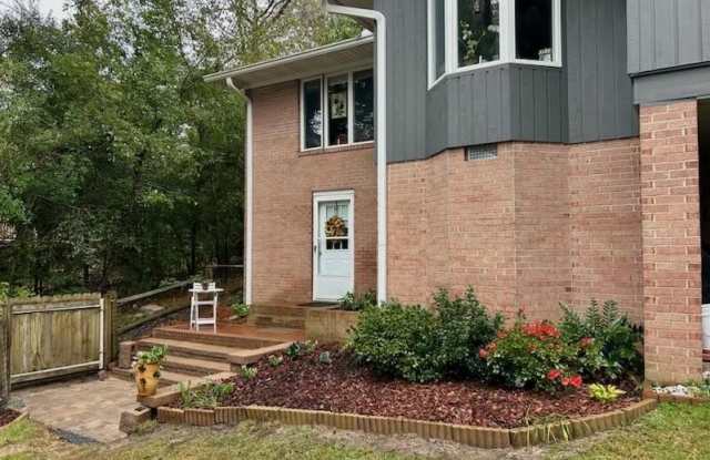 104 Rolling Hill Court unit: Apt 1