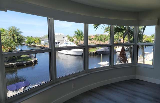 3031 NE 51st Street unit: 305W