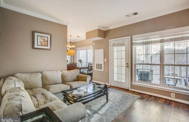 4550 STRUTFIELD LANE