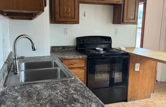 1401 Mather Avenue - 1