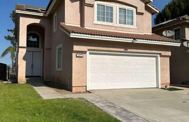 Beautiful 3bedroom 3bath w/ a Pool