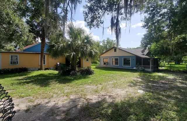 317 Pineda St - 317 Pineda Street, Cocoa West, FL 32922