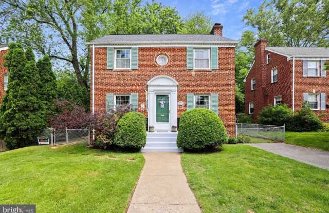 1021 FOREST GLEN ROAD