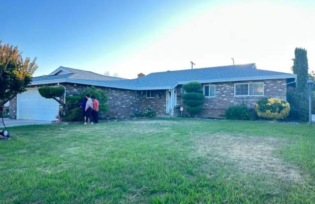7224 Del Prado Way