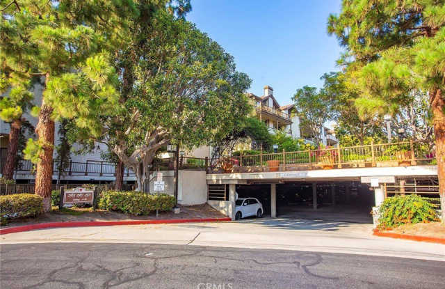 Photo of 2563 Plaza Del Amo