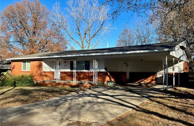 1910  N Greenvalley  AVE