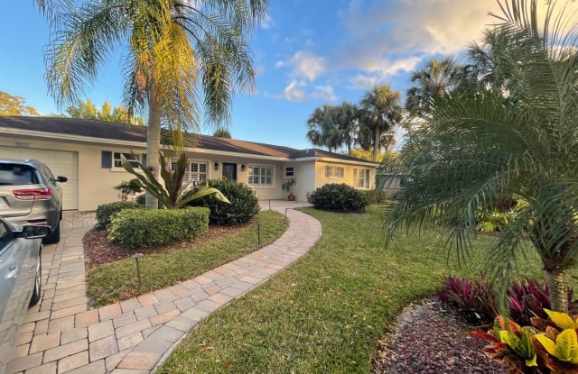 5020 Brywill Circle - 5020 Brywill Circle, Sarasota, FL 34234