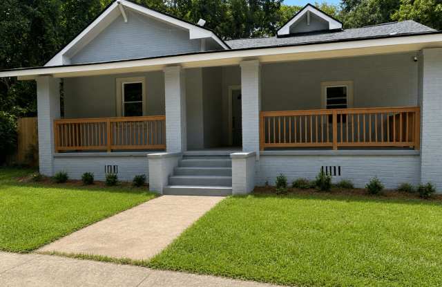 542 Elm Street