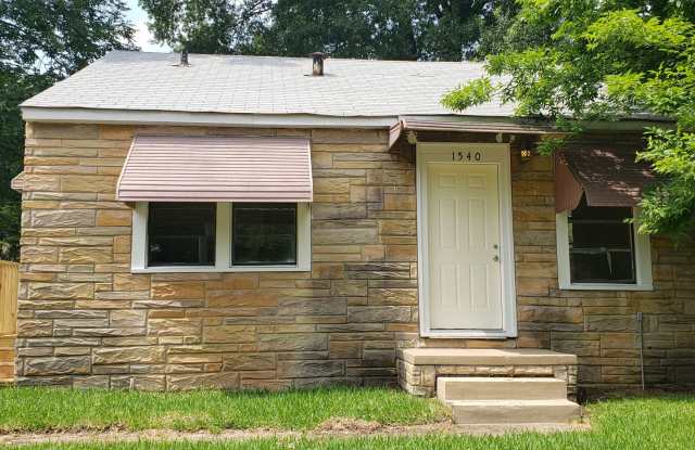 Beautiful 2 bedroom/1 bath home!